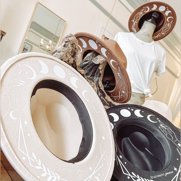 Welcome, friends! ✩₊˚.⋆☾⋆⁺₊✧ - Picture 7 of 12